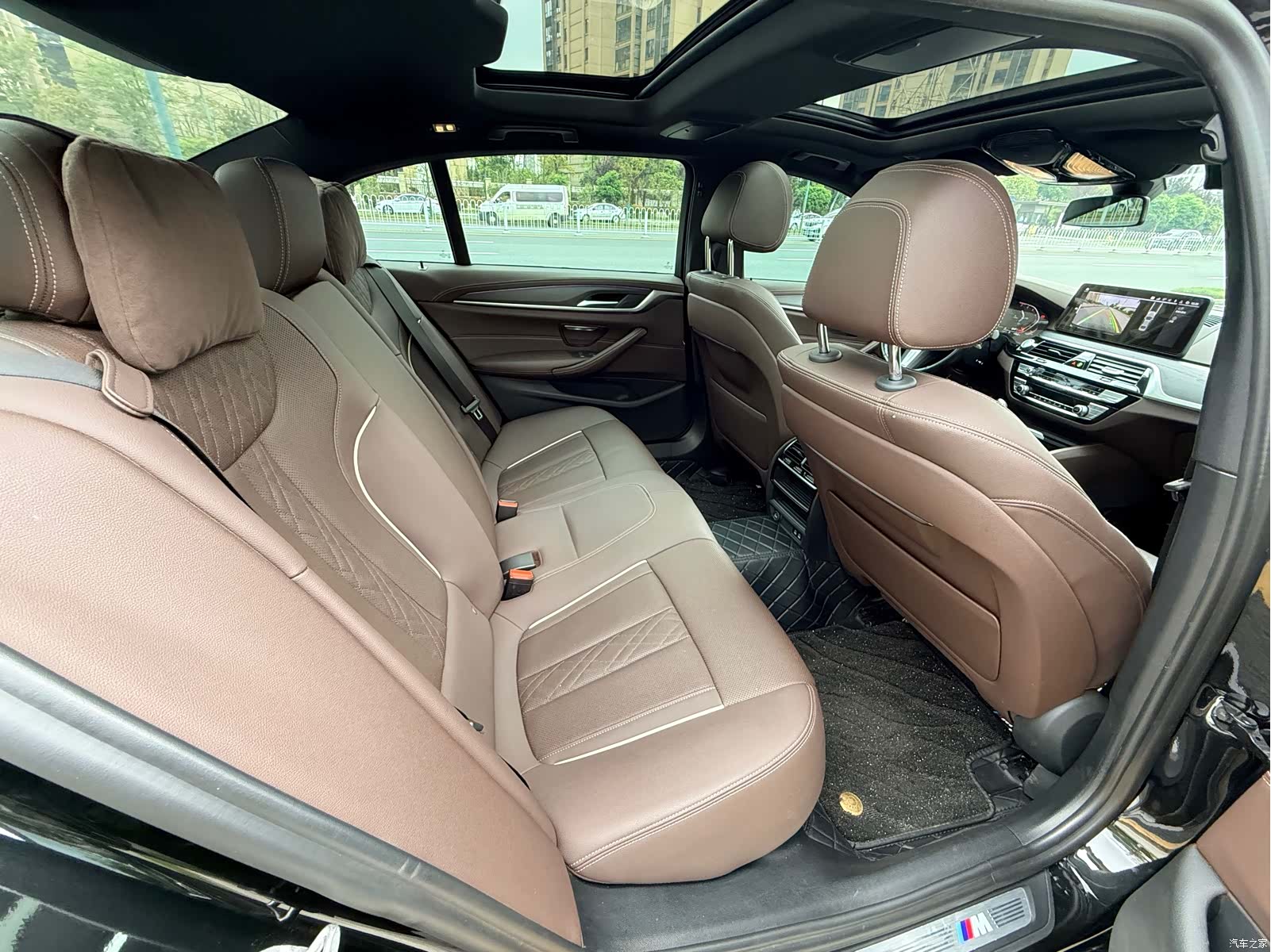 BMW 5 Series, 2023 16
