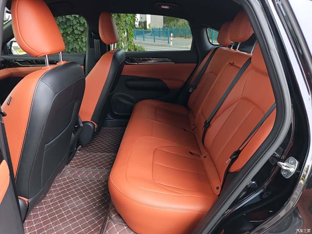 Wuling Starlight, 2025 17