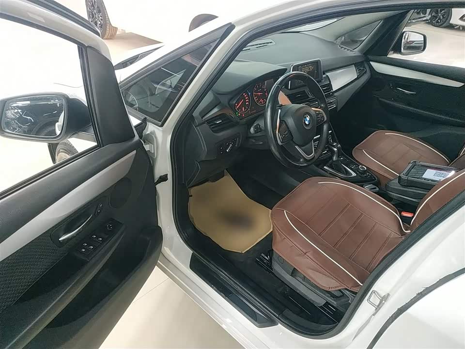 BMW 2 series multifunctional station wagon