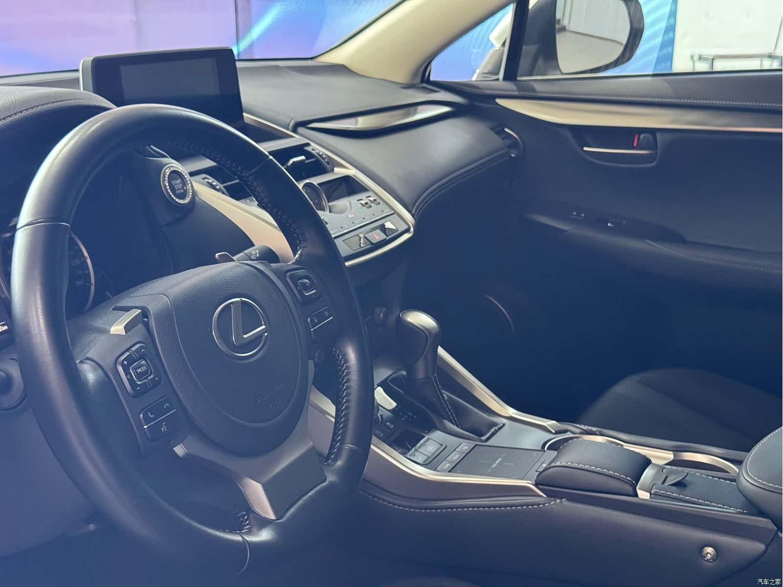 Lexus NX, 2021 12