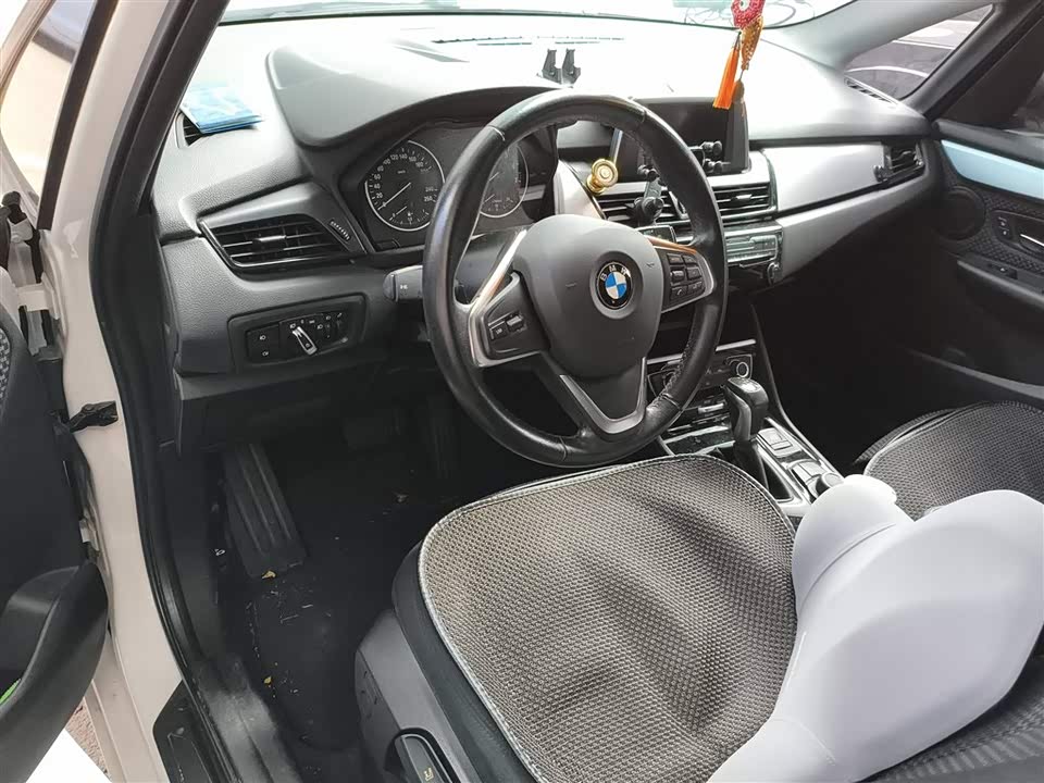 BMW 2 series station wagon