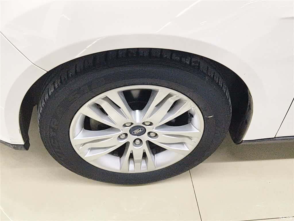 Ford Focus, 2015 23