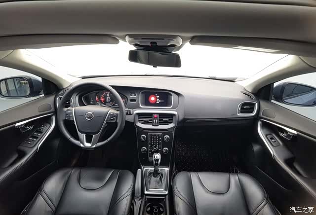 Volvo V40, 2018 2