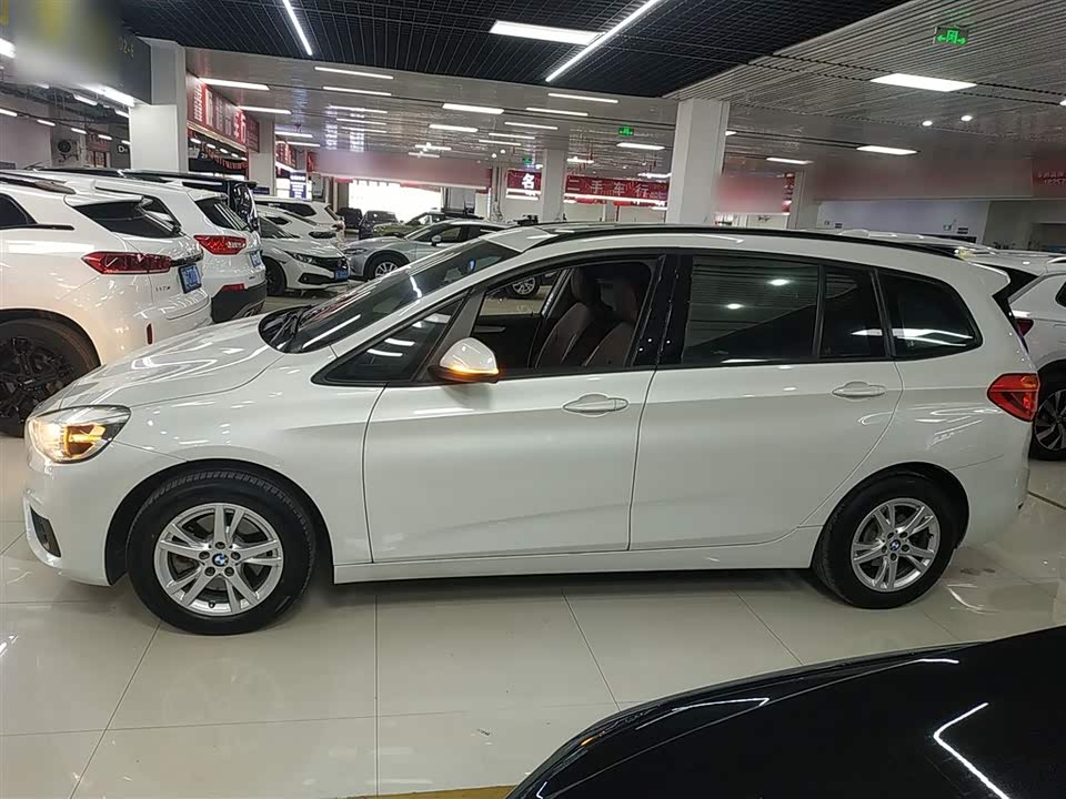 BMW 2 series multifunctional station wagon