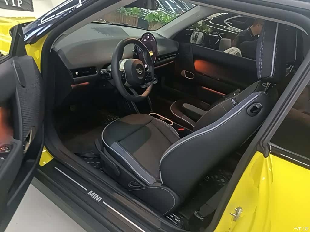 Mini Cooper, 2025 11