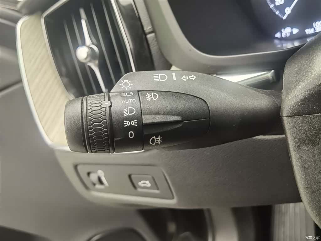 Volvo XC60, 2019 21
