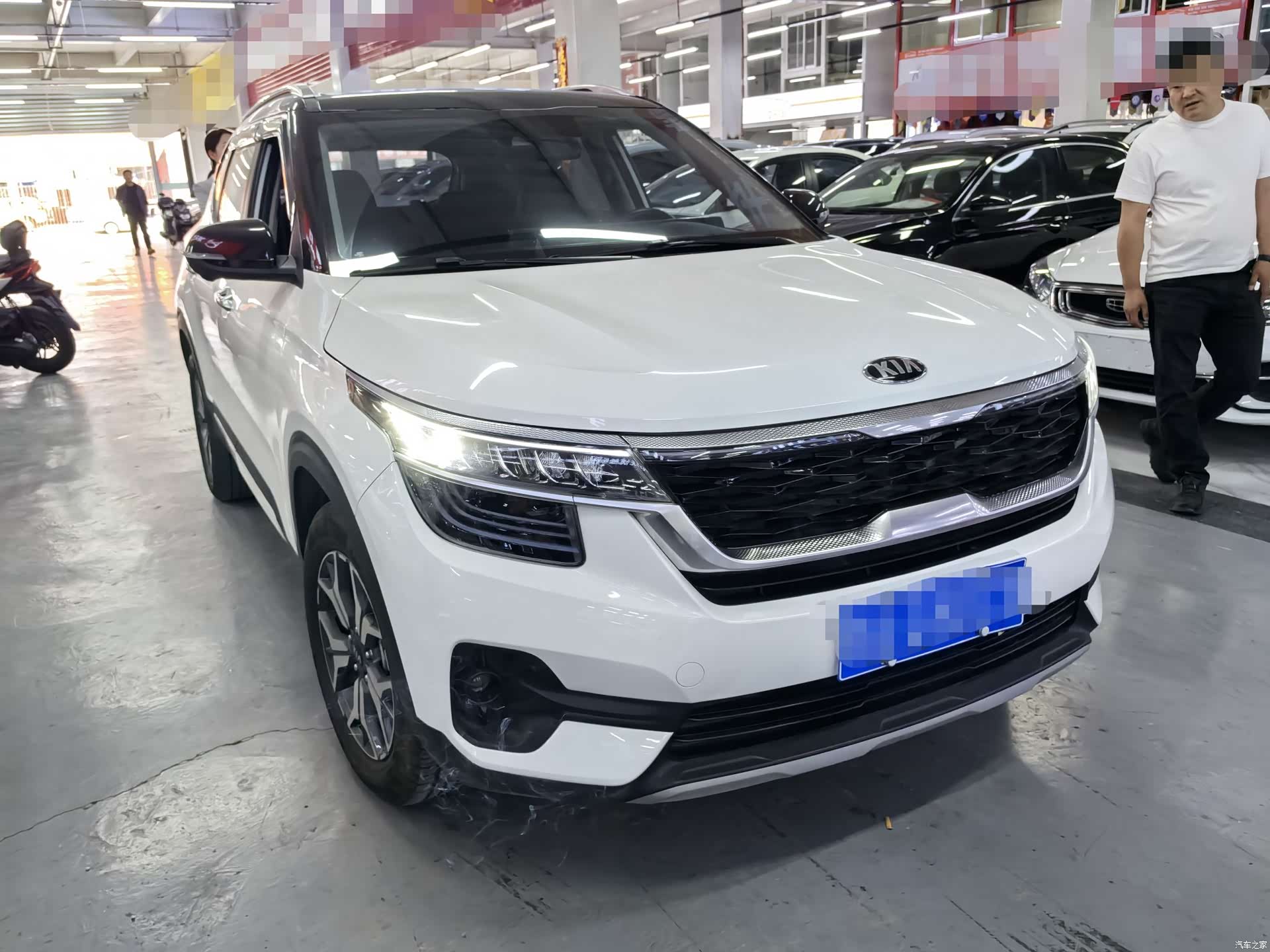 Kia KX3, 2021 3
