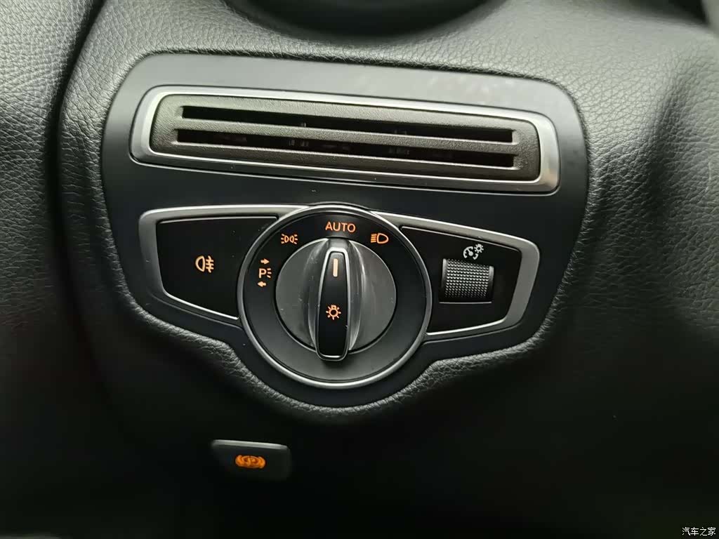 Mercedes-Benz C-Class, 2019 21