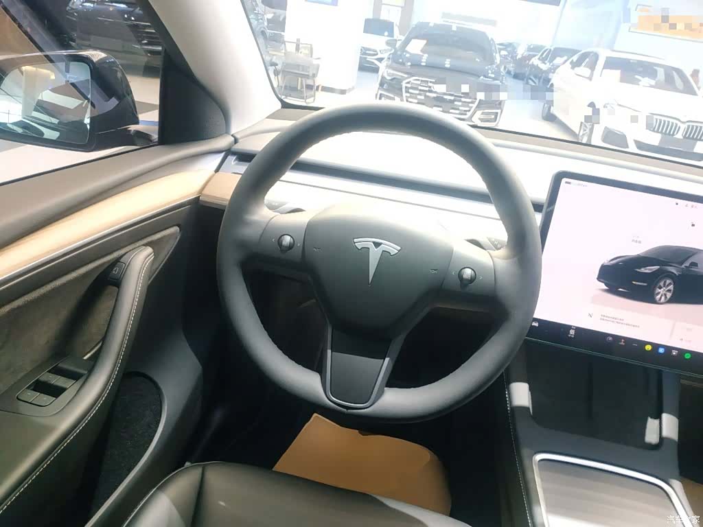 Tesla Model Y, 2023 11