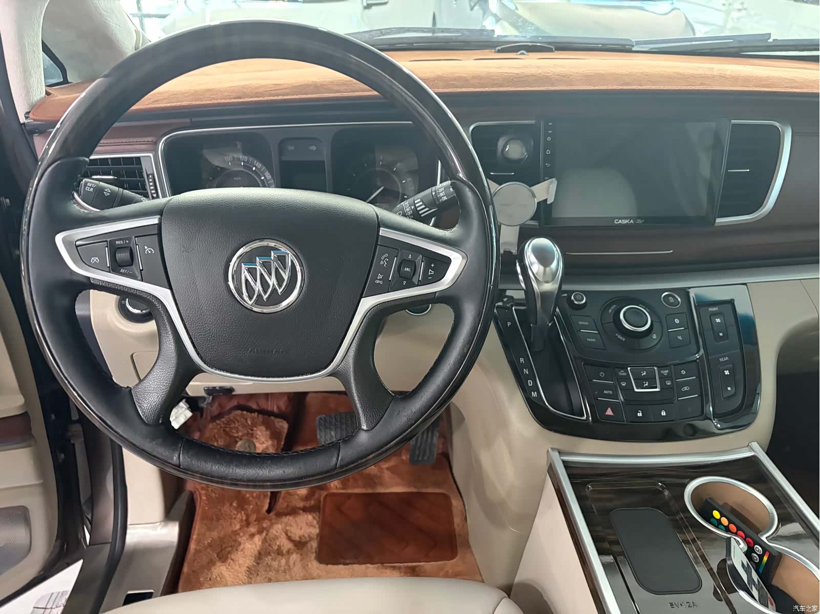 Buick GL8, 2017 13
