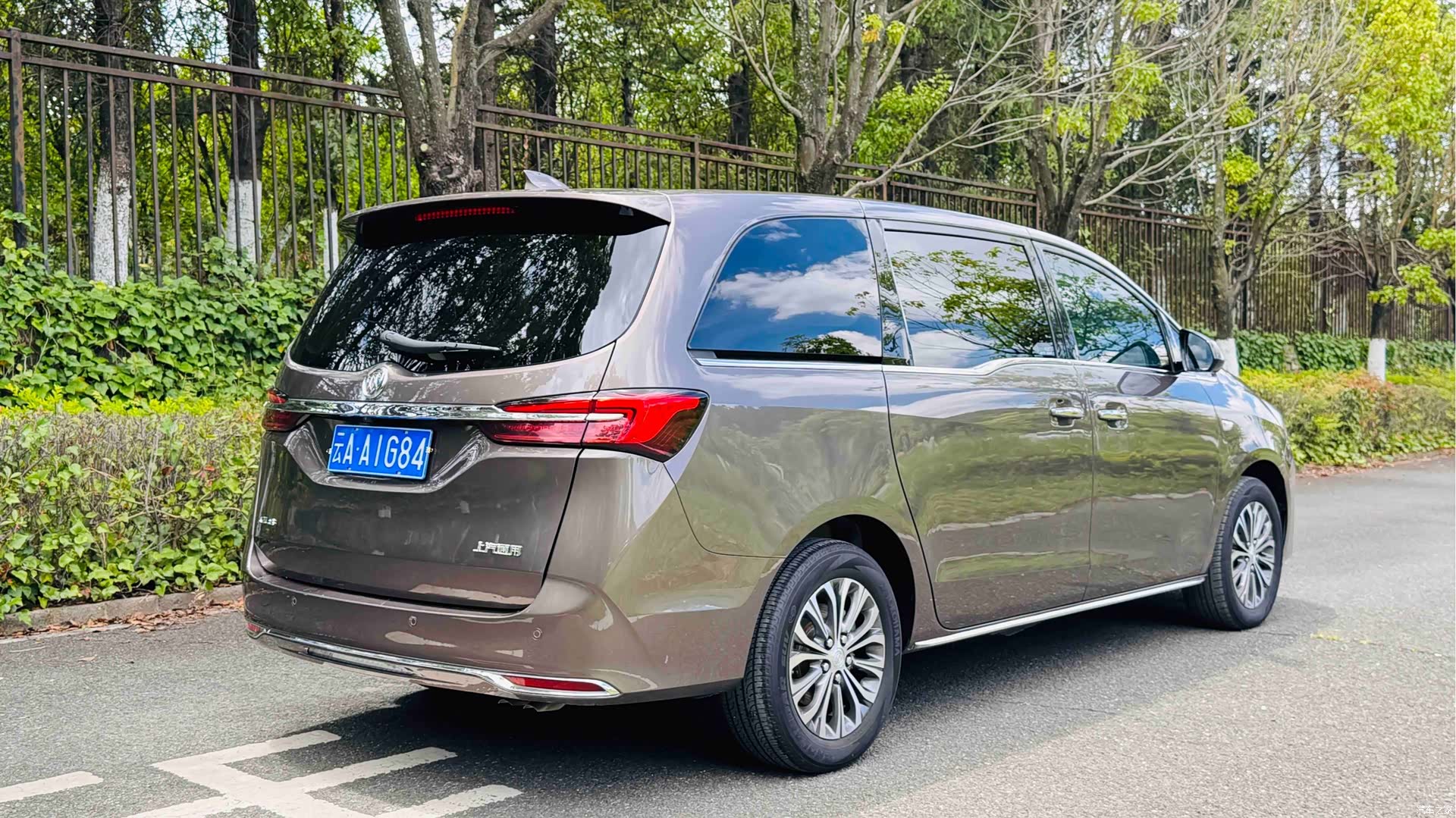 Buick GL8, 2023 все фото