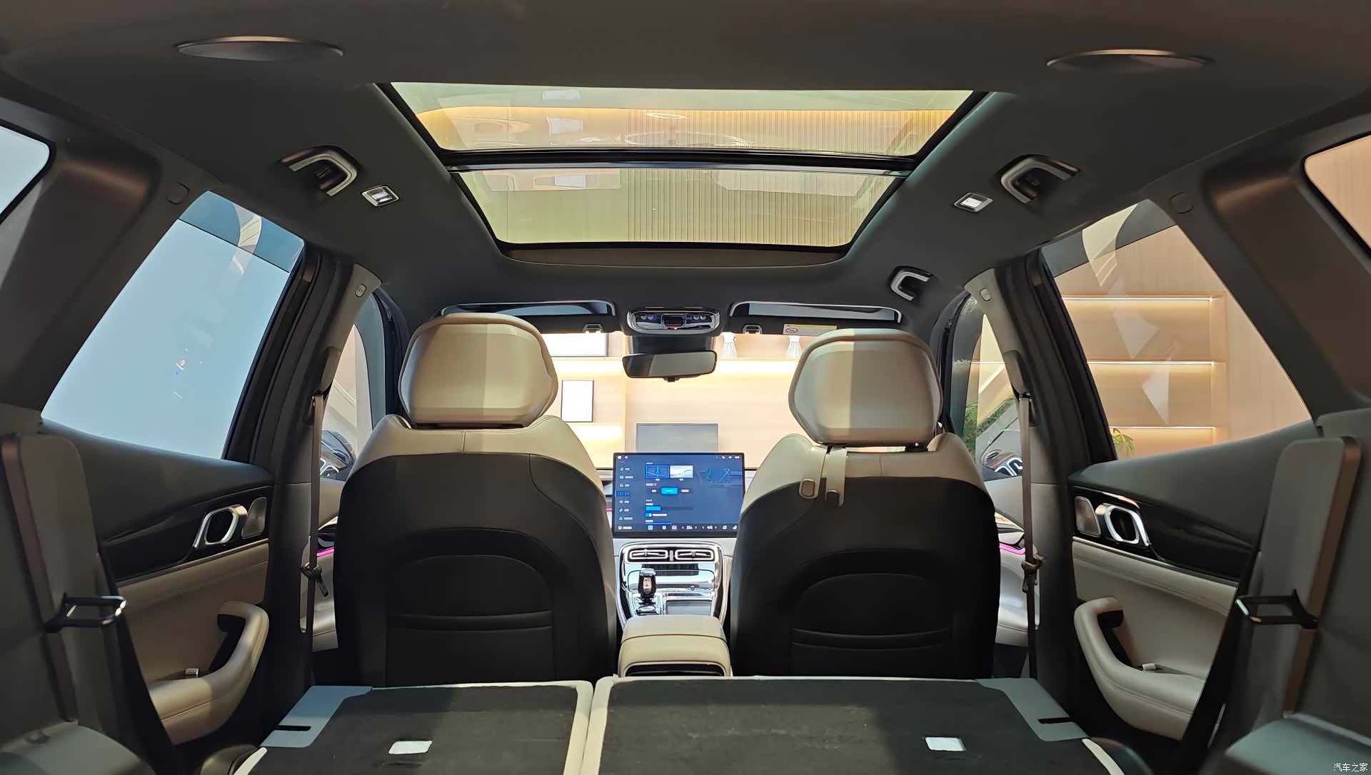 Geely Boyue, 2025 23