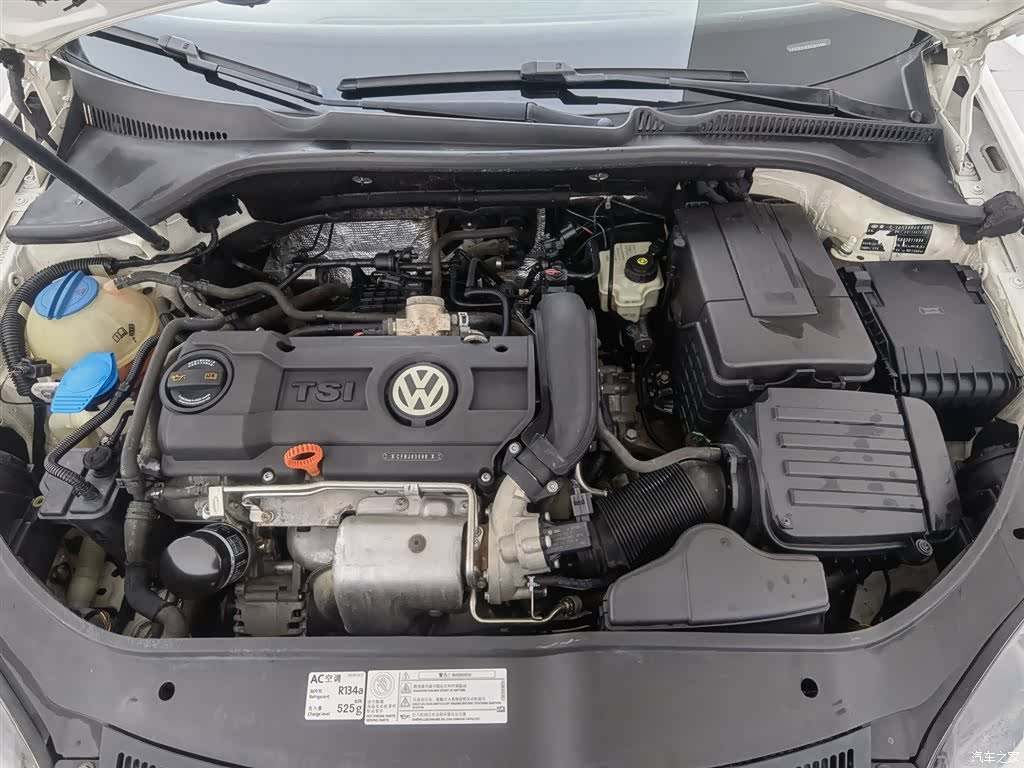 Volkswagen Sagitar, 2011 6