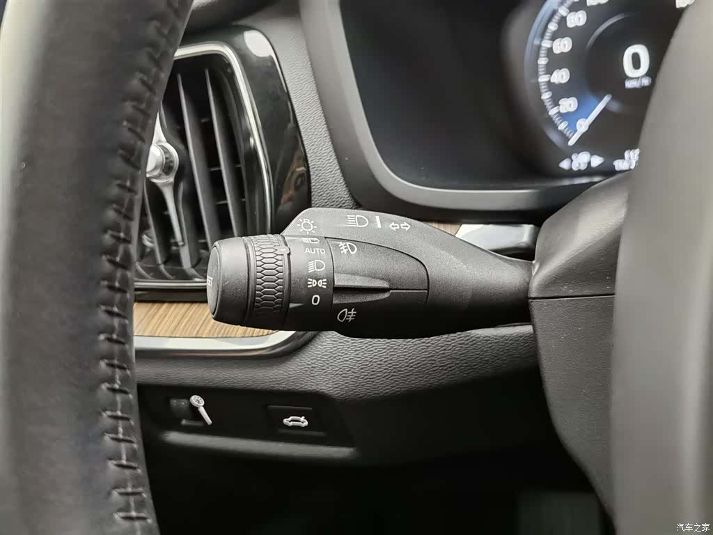 Volvo S60, 2020 21