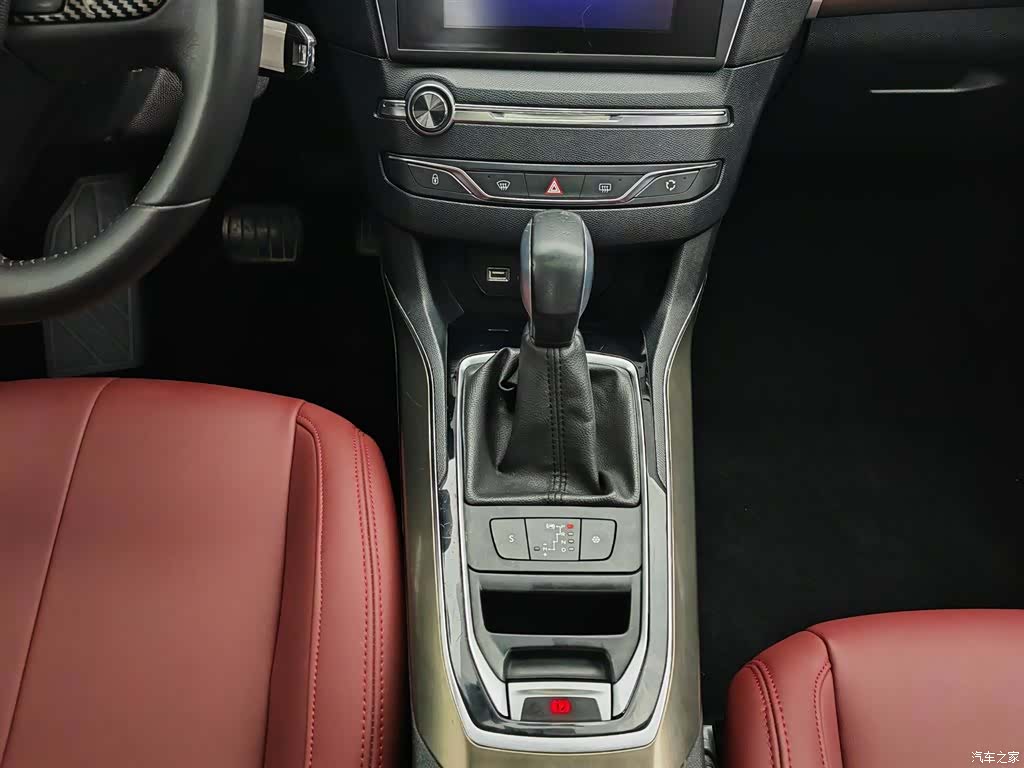 Peugeot 408, 2018 13