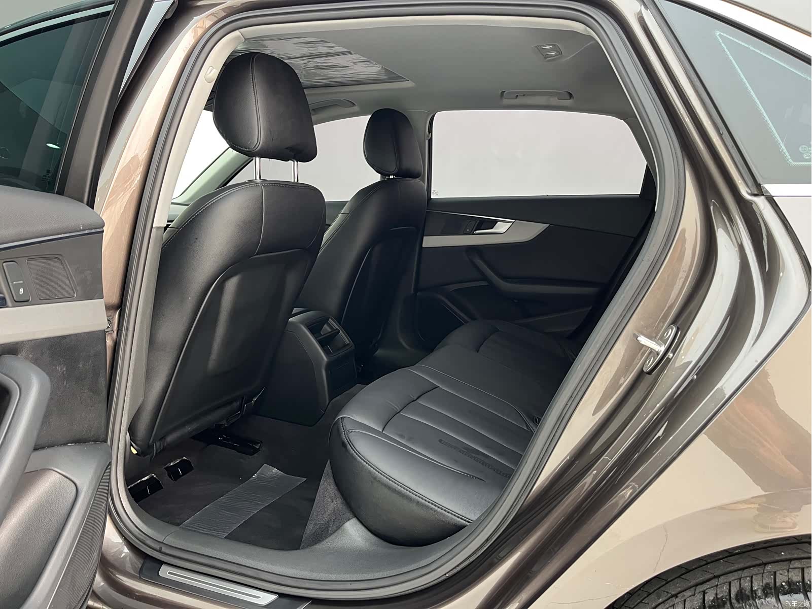 Audi A4L, 2018 9