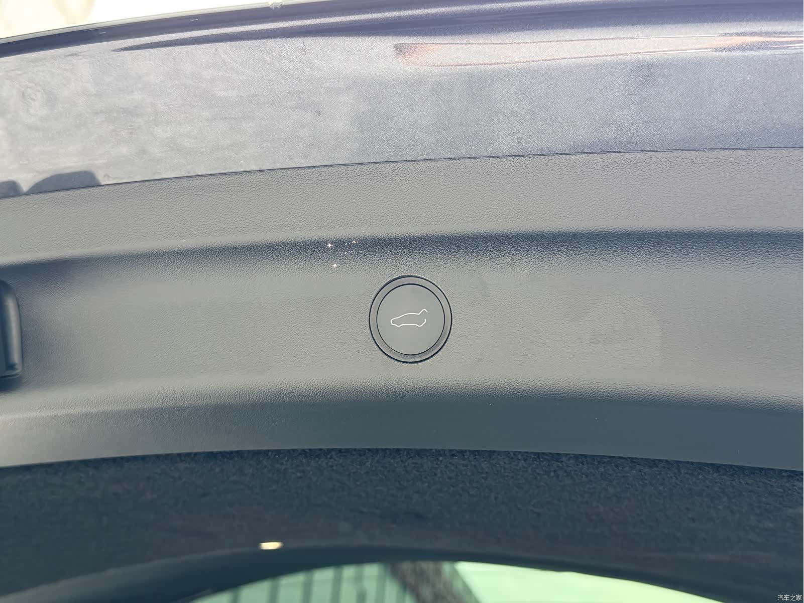 Tesla Model Y, 2023 13