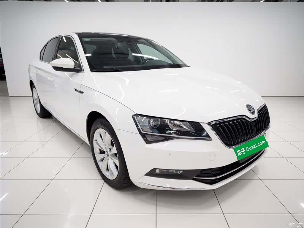 Skoda Superb, 2019 23