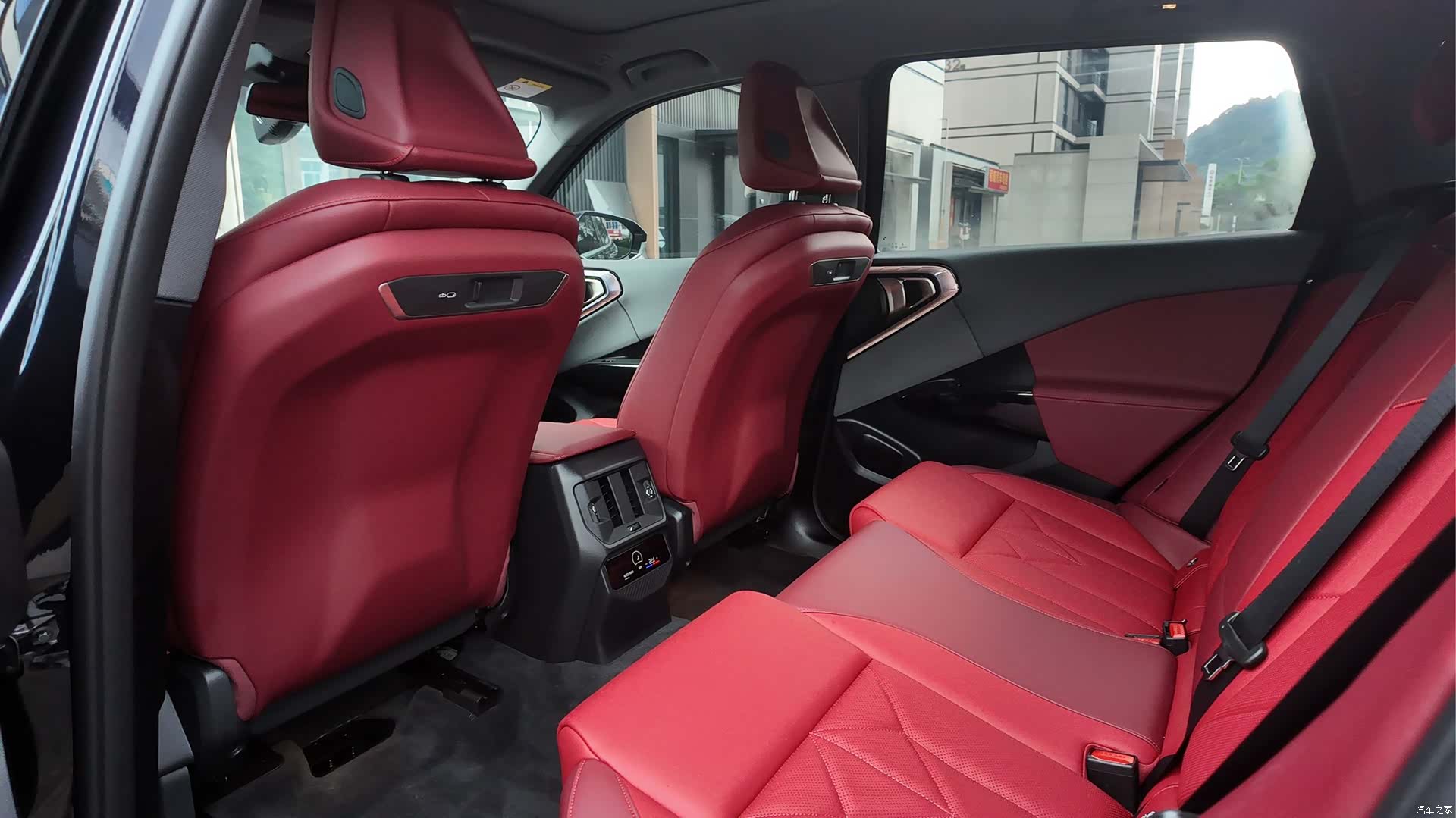 BMW X3, 2025 11