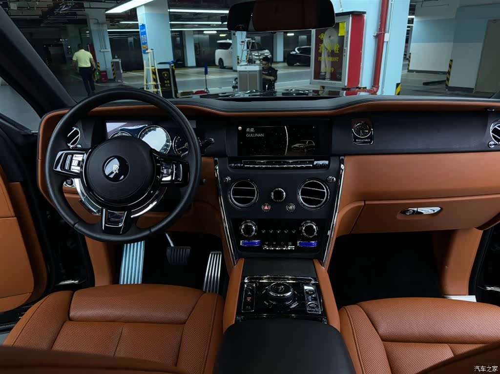 Rolls-Royce Cullinan, 2020 все фото