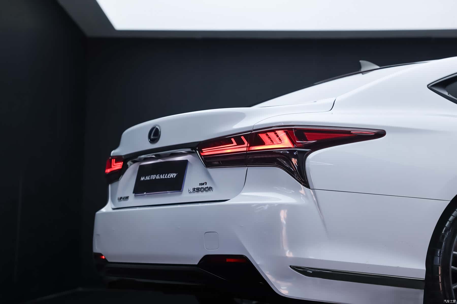 Lexus LS, 2018 26