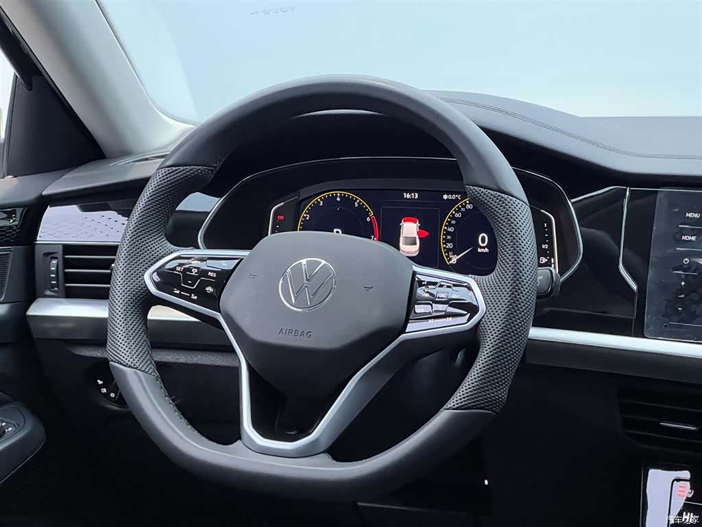 Volkswagen Passat, 2026 30