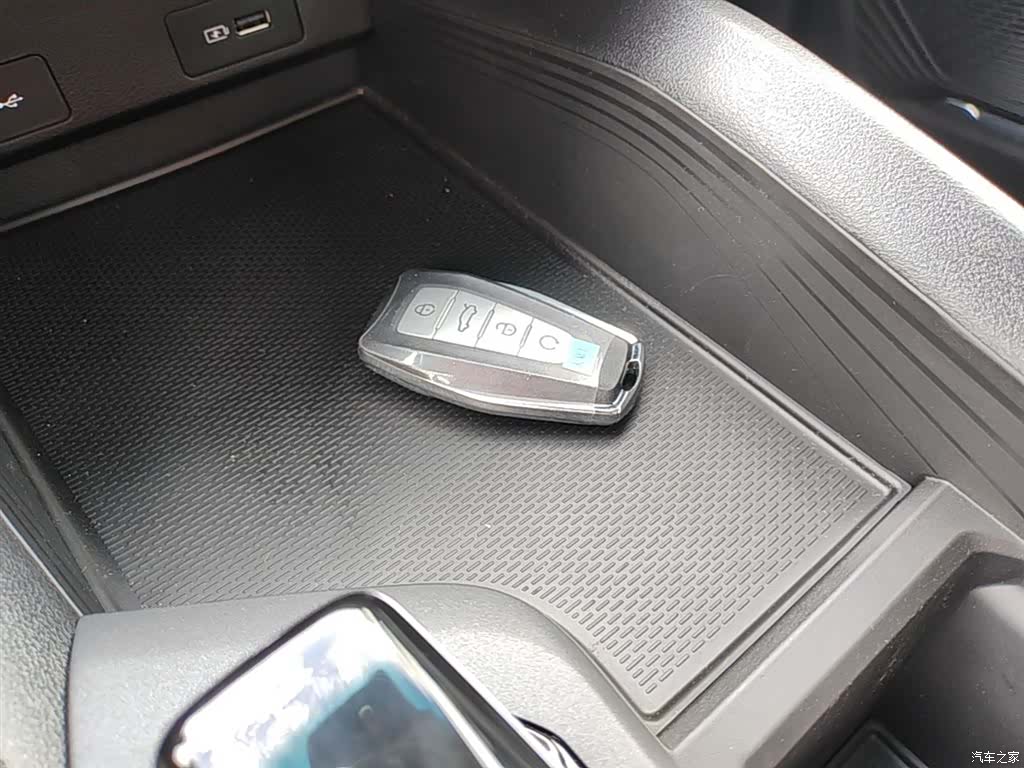 Geely Binray, 2026 9