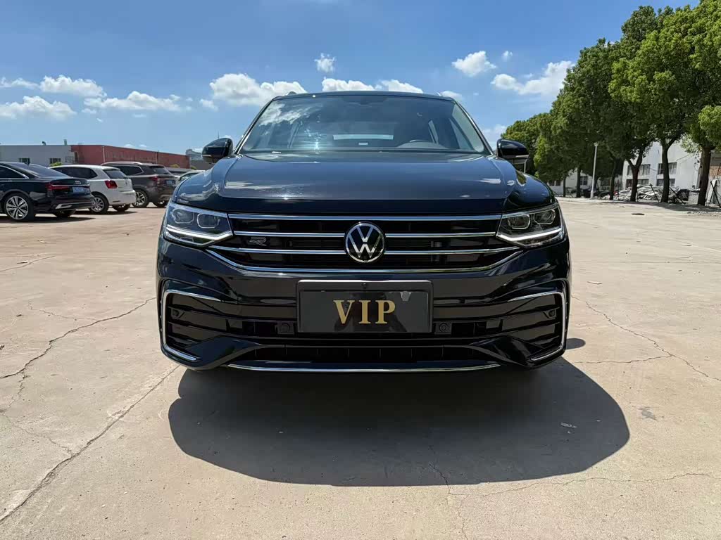 Volkswagen Tiguan L L 2023 330TSI AT R-Line
