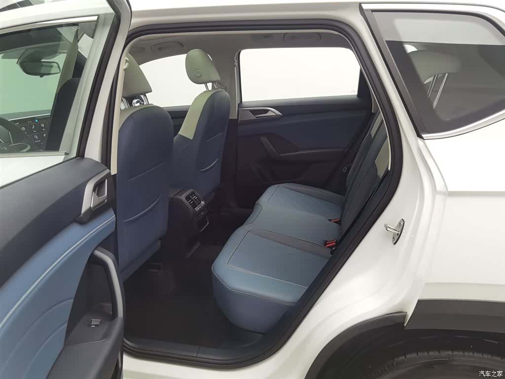 Volkswagen Tharu, 2024 15