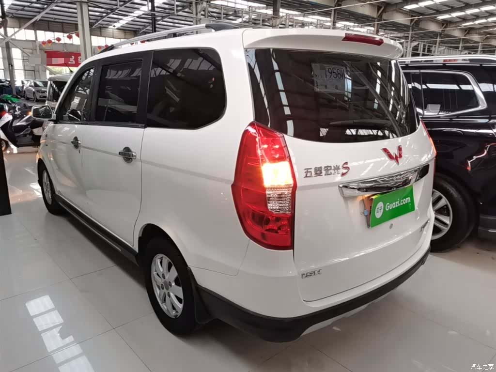 Wuling Hongguang, 2015 все фото