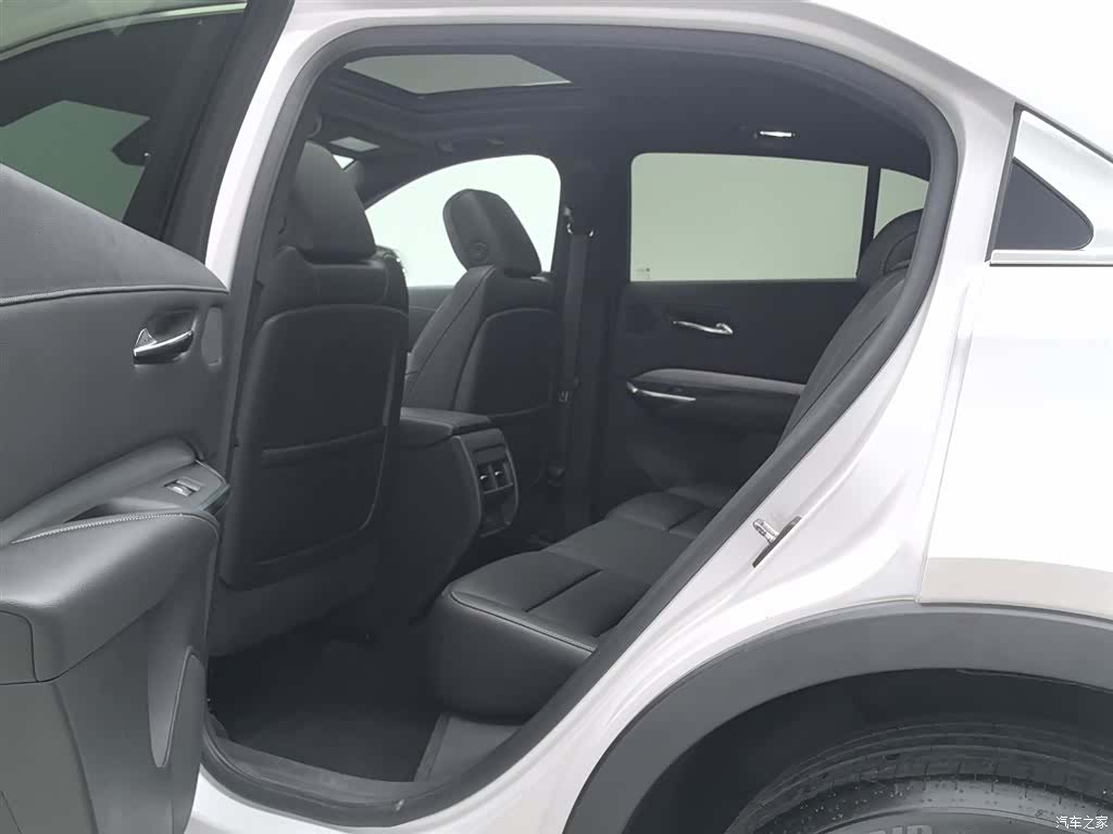 Cadillac XT4, 2019 15
