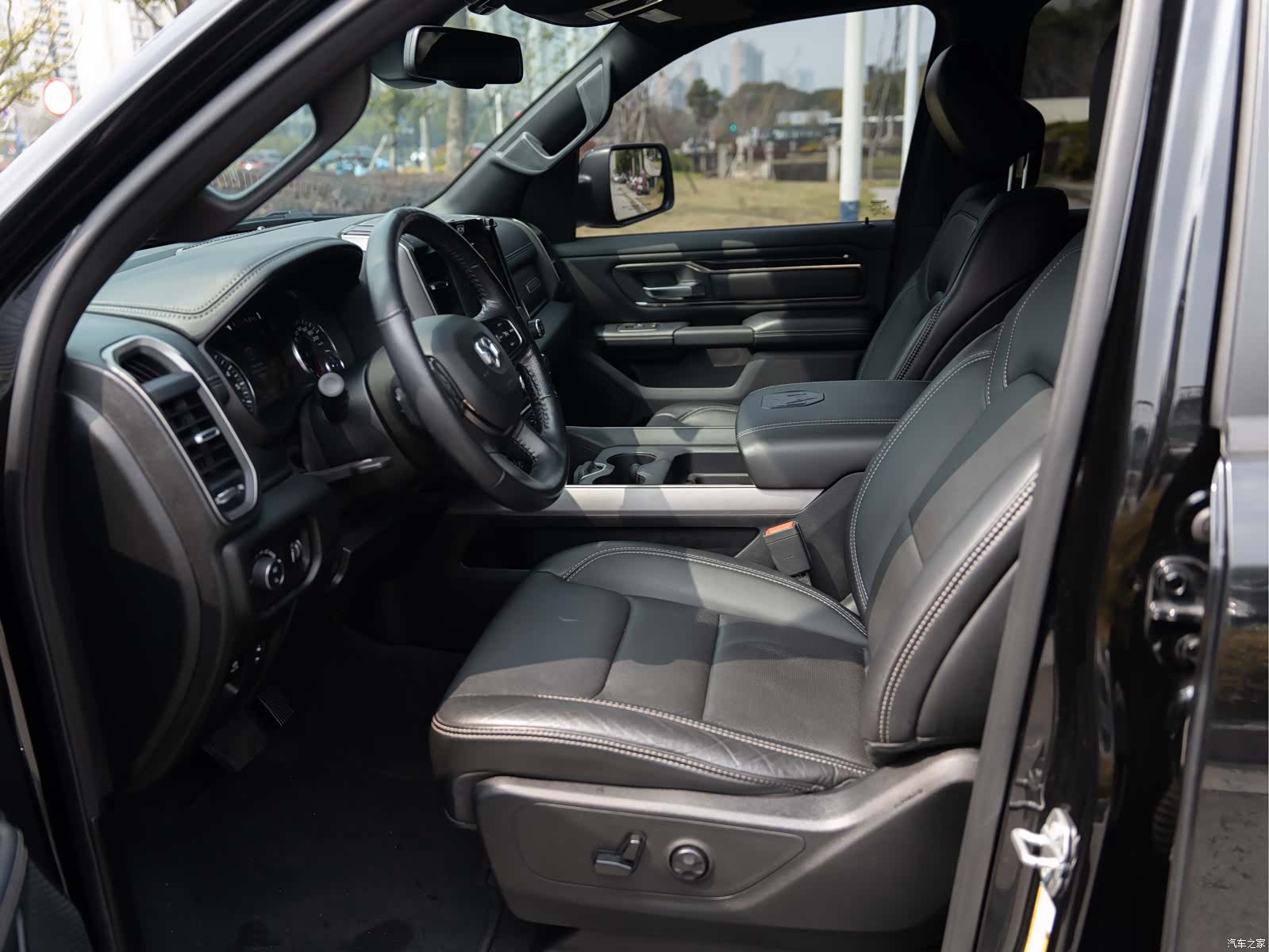 RAM Trucks, 2022 12