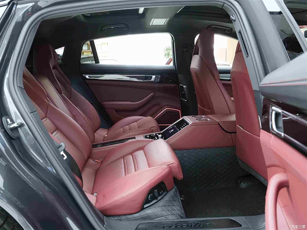 Porsche Panamera, 2023 12