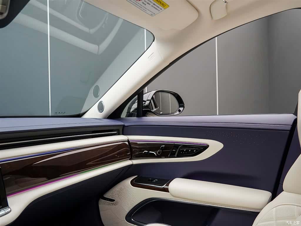 Hongqi Guoya, 2025 23