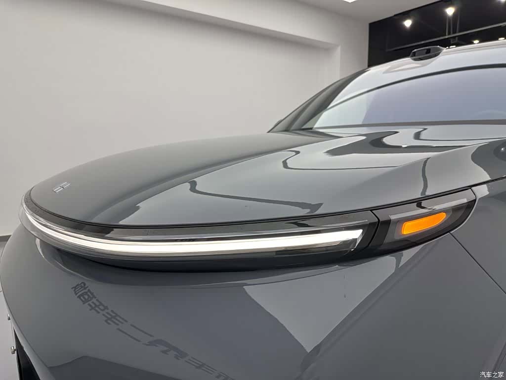Li Auto L8, 2025 32