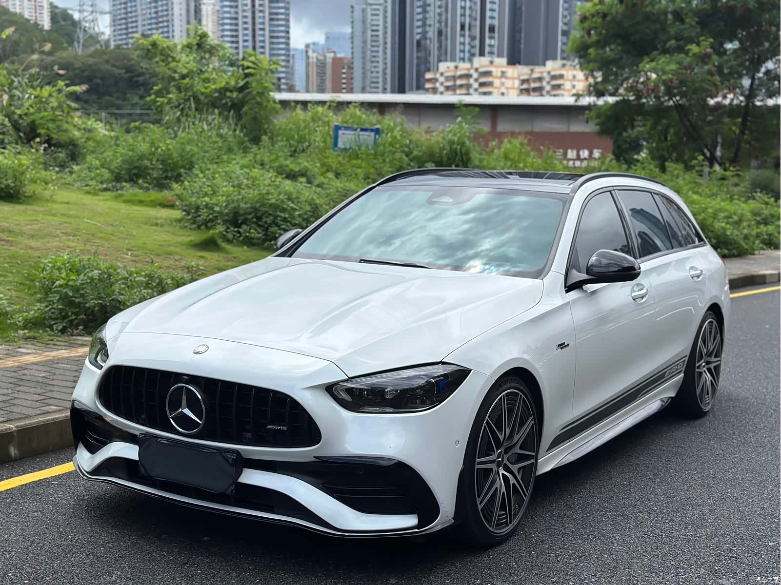 Mercedes-Benz C-Class, 2024 1