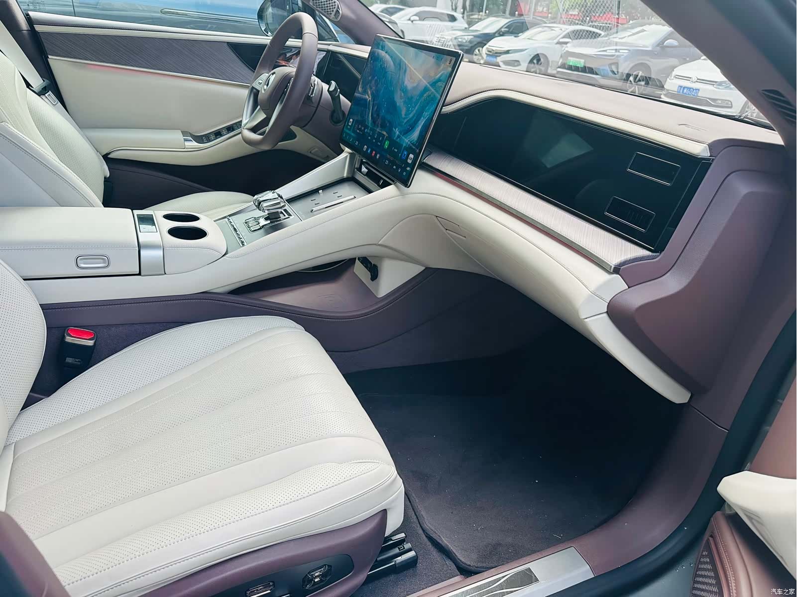 Denza Z9GT, 2025 14