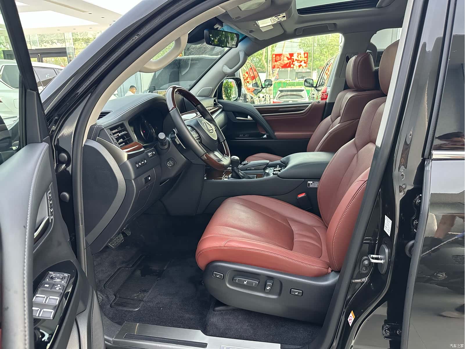 Lexus LX, 2018 4