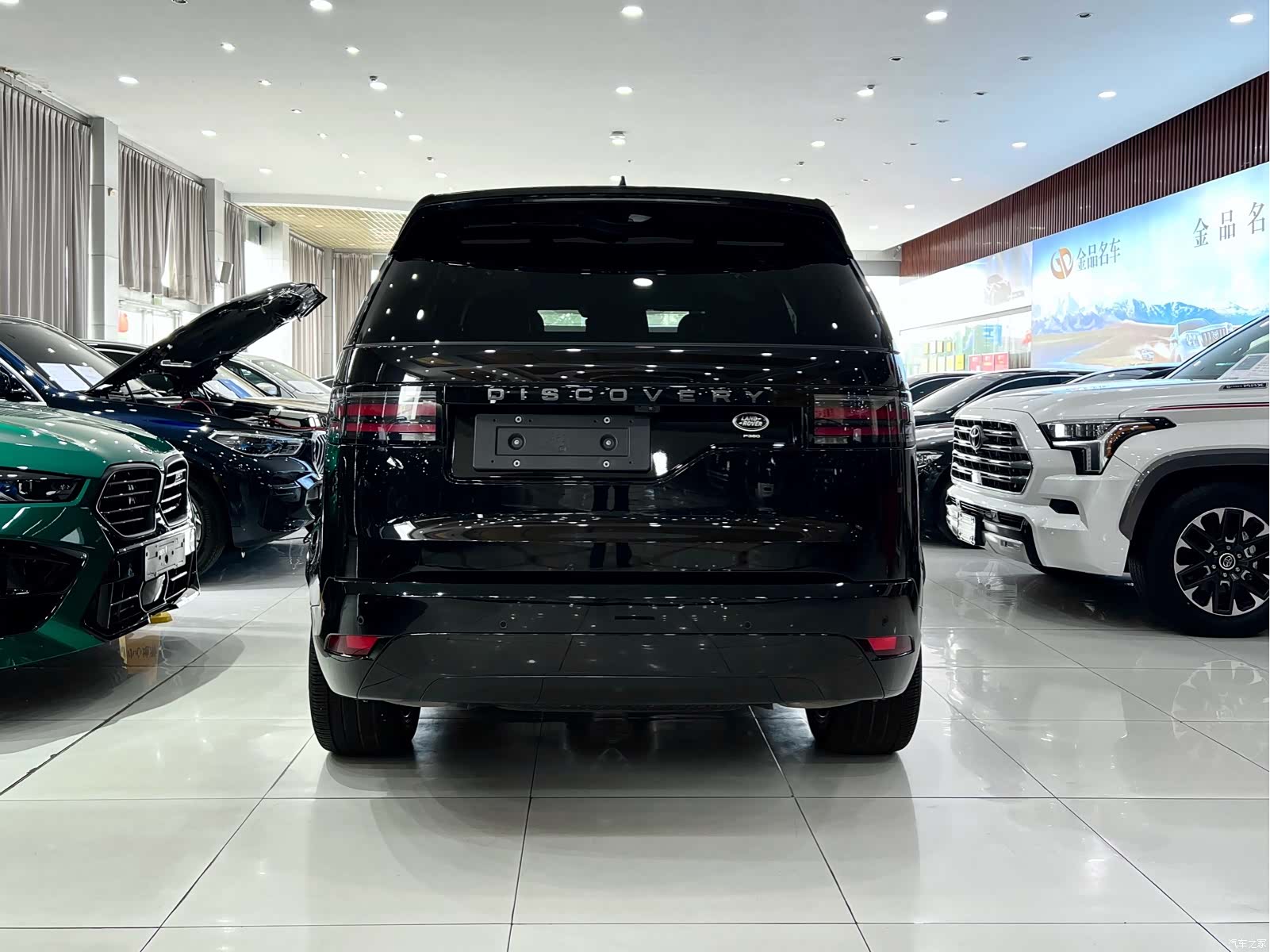 Land Rover Discovery, 2023 все фото