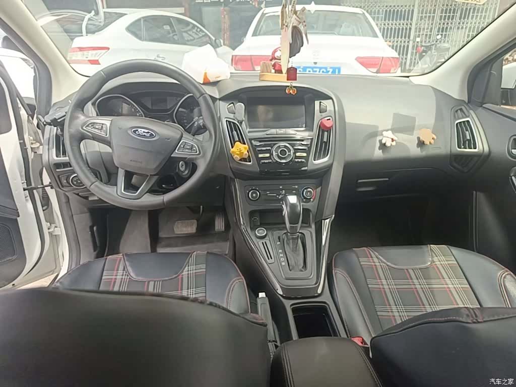 Ford Focus, 2018 10