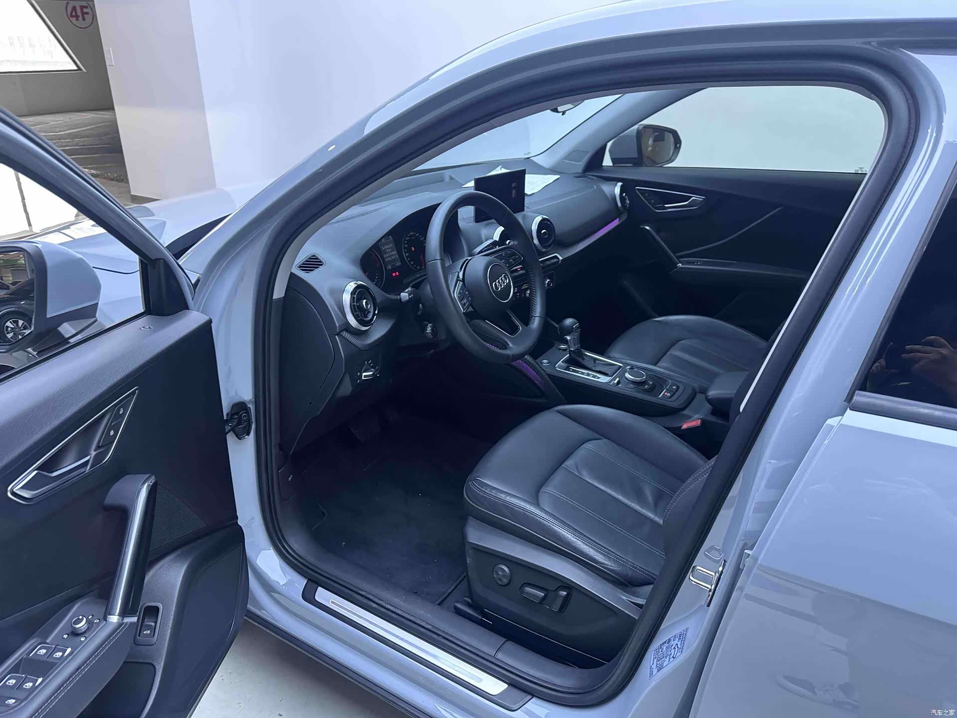 Audi Q2L, 2022 10