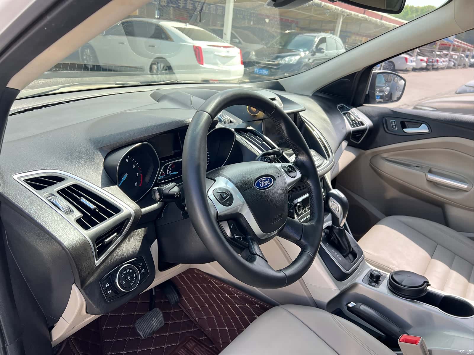 Ford Kuga, 2013 6