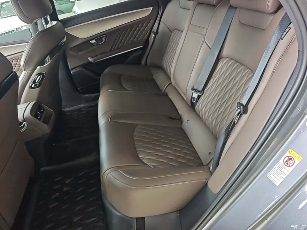 BYD Han, 2022 17