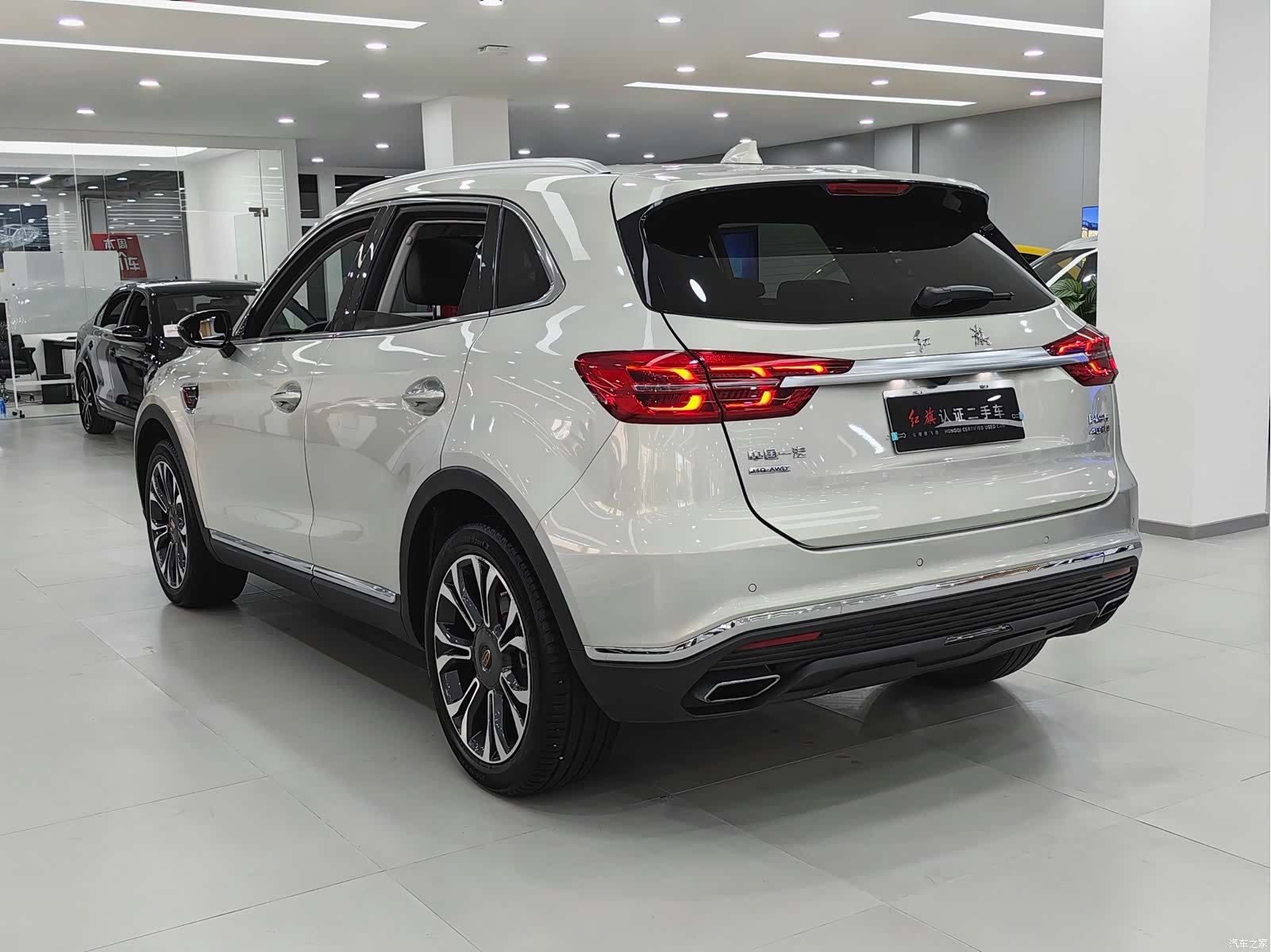 Hongqi HS5, 2022 13