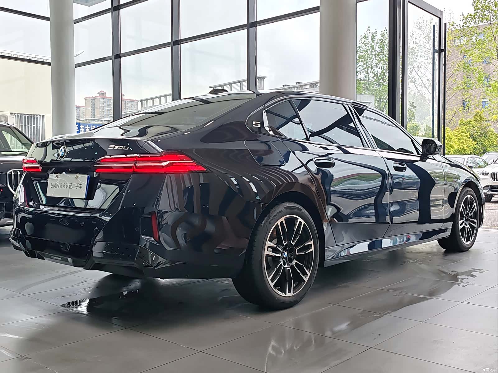 BMW 5 Series, 2025 все фото
