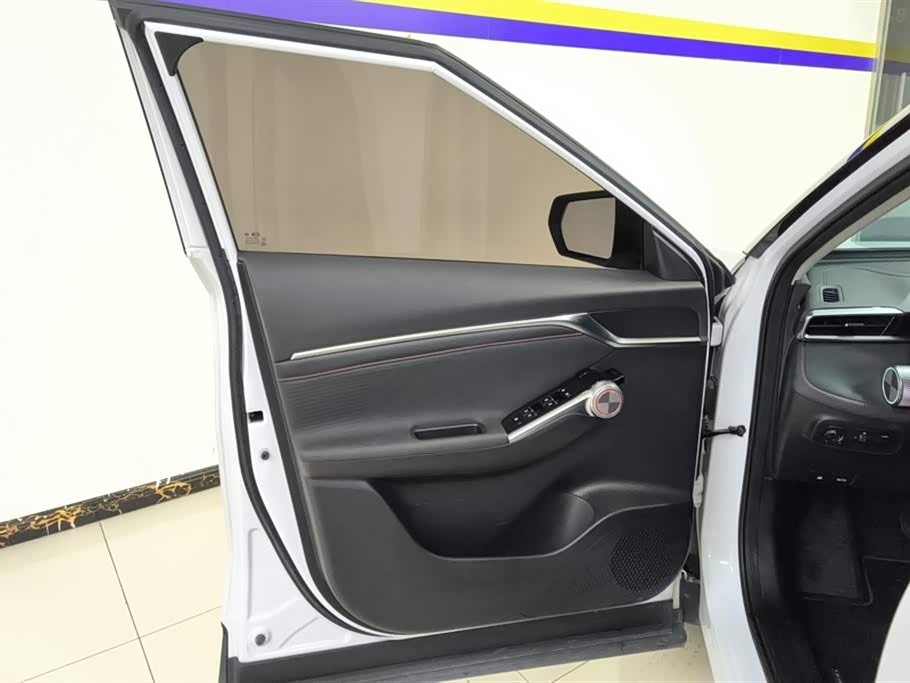 Trumpchi Shadow cool