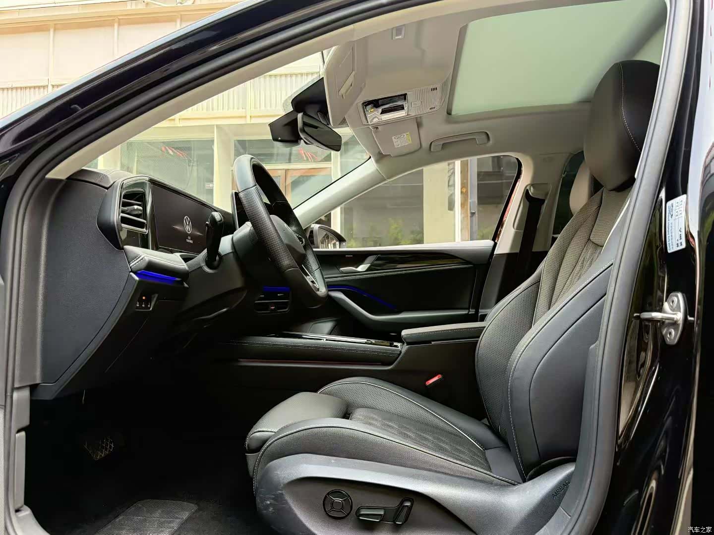 Volkswagen Magotan, 2025 4