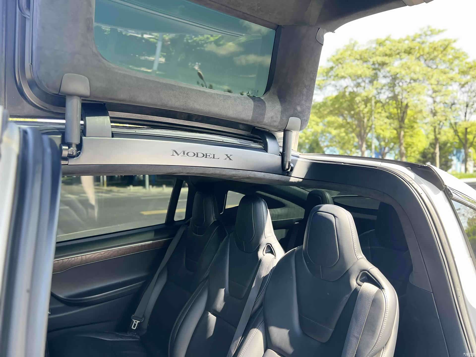 Tesla Model X, 2017 15