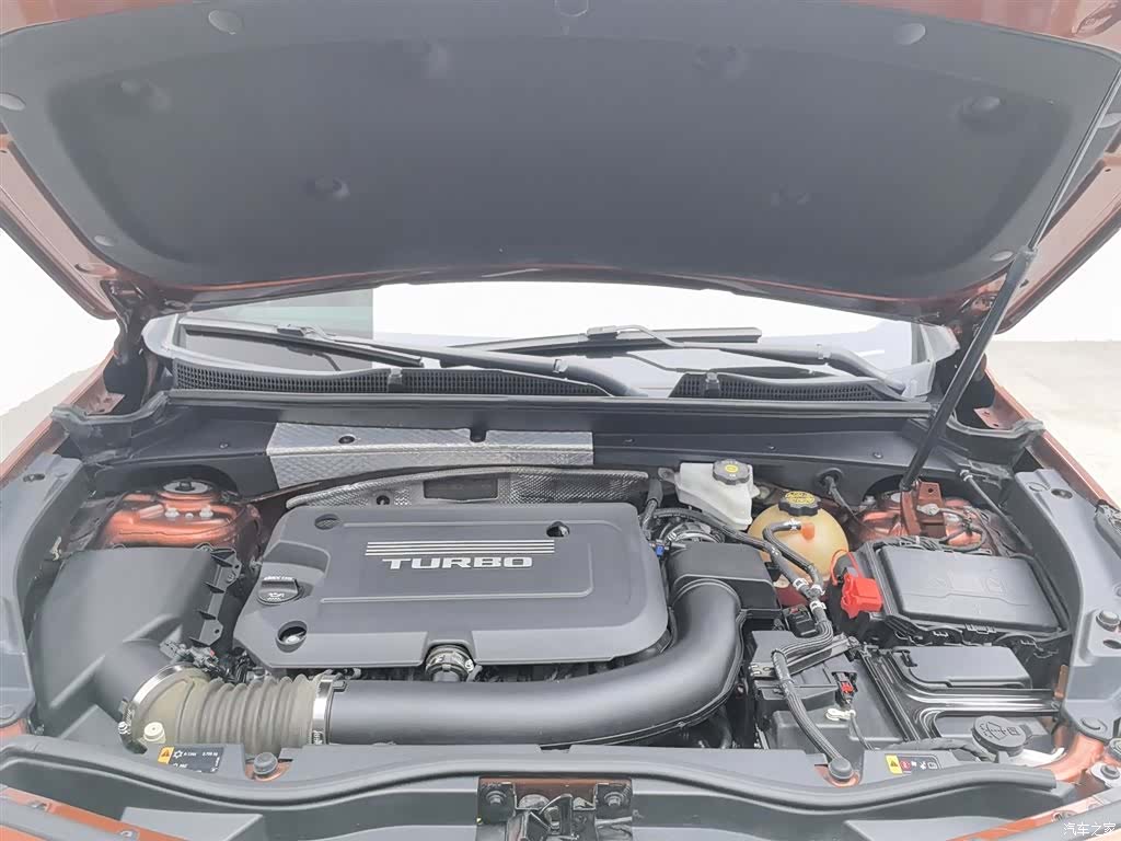 Cadillac XT4, 2019 6