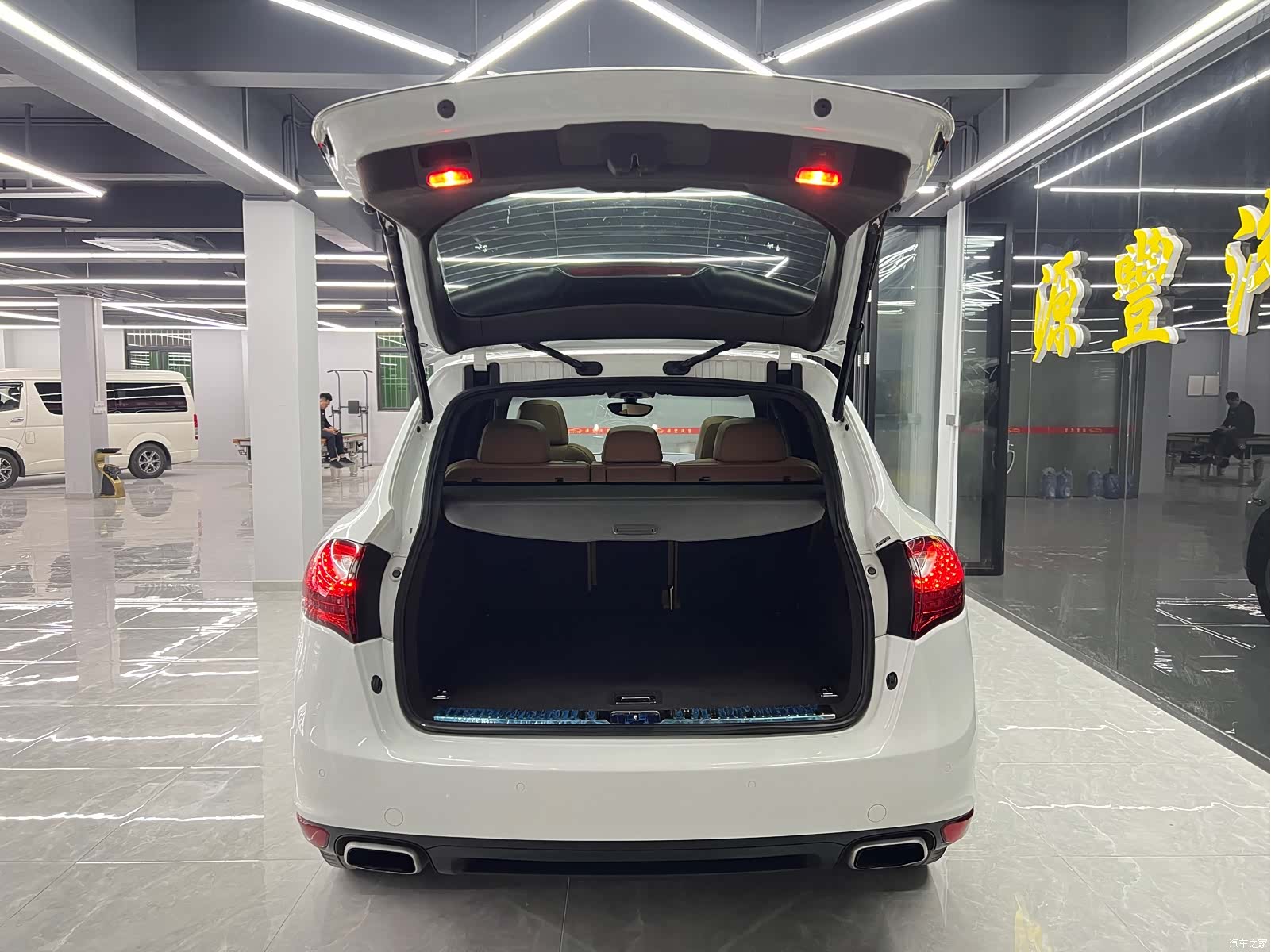 Porsche Cayenne, 2012 6